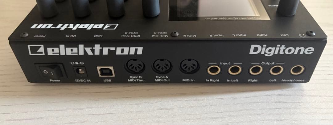 Rhythm Machines Elektron Digitone Fm