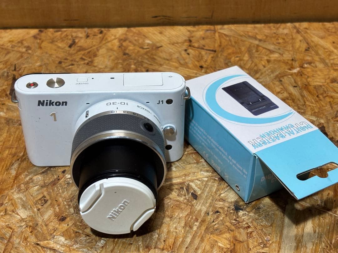 Nikon Digital Camera 1 J1