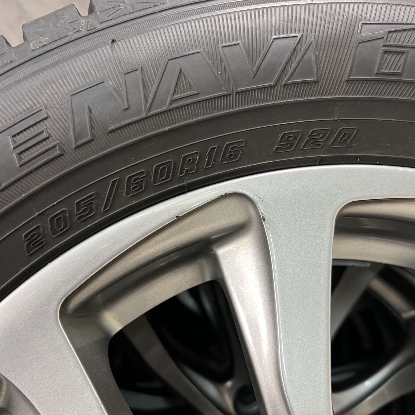 Bridgestone 16 Inches Goodyear 205/60R16 #403S40925