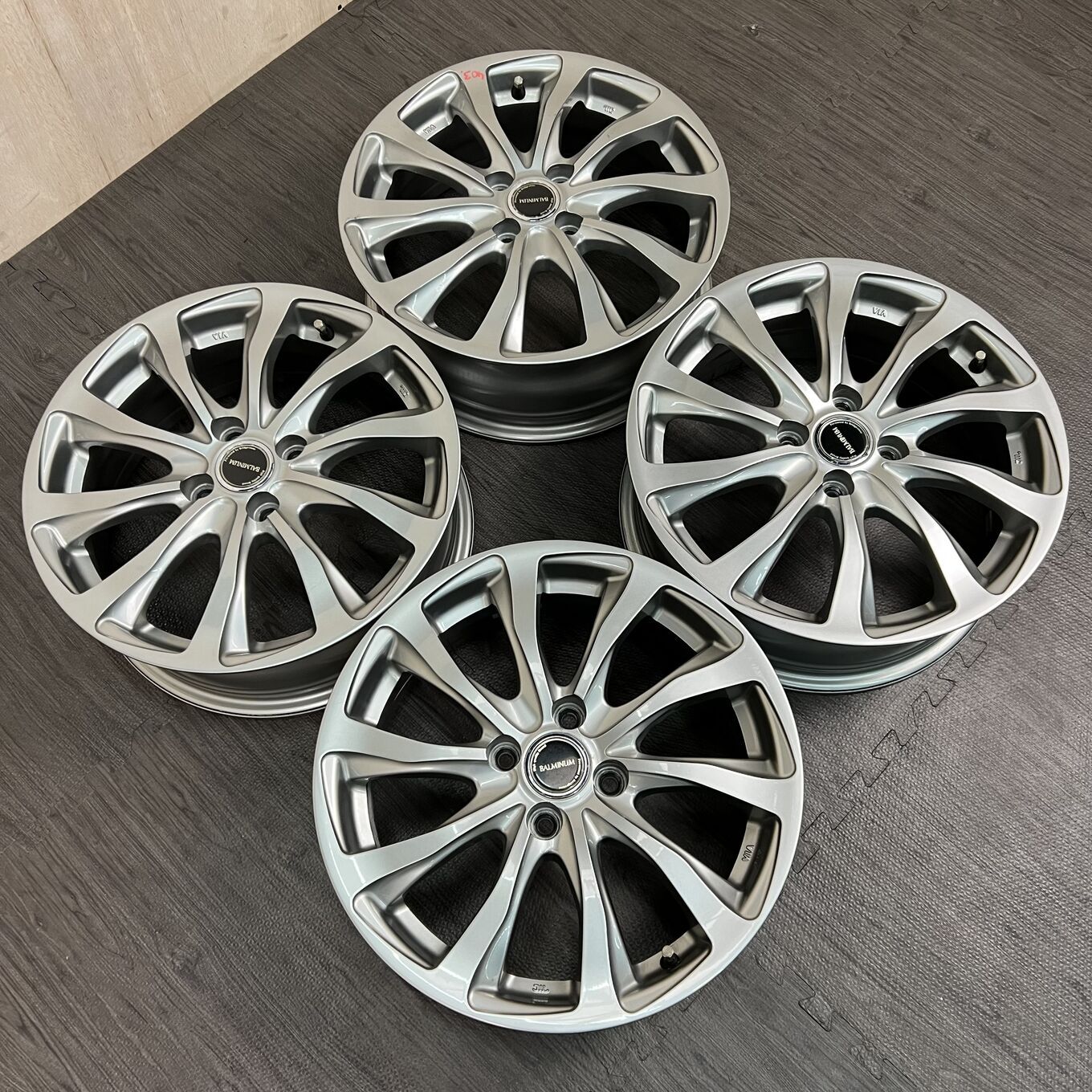 Bridgestone 16 Inches Goodyear 205/60R16 #403S40925