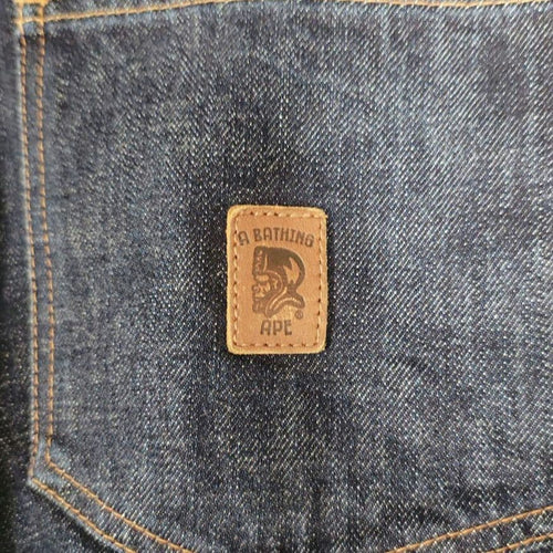 Een voorbeeld van een rechte jeans van Bathing Ape