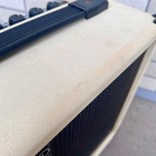 Roland Guitar Amplifiers Cube-20