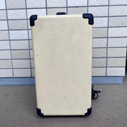 Roland Guitar Amplifiers Cube-20