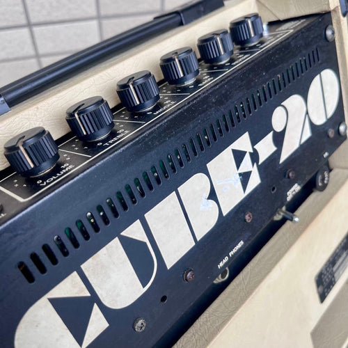 Roland Guitar Amplifiers Cube-20
