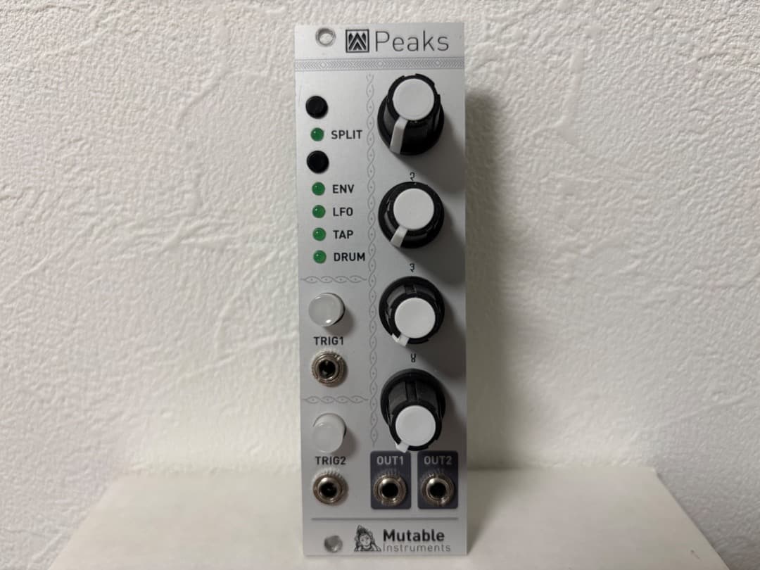 Modular Synthesizer Mutable Instruments Peaks