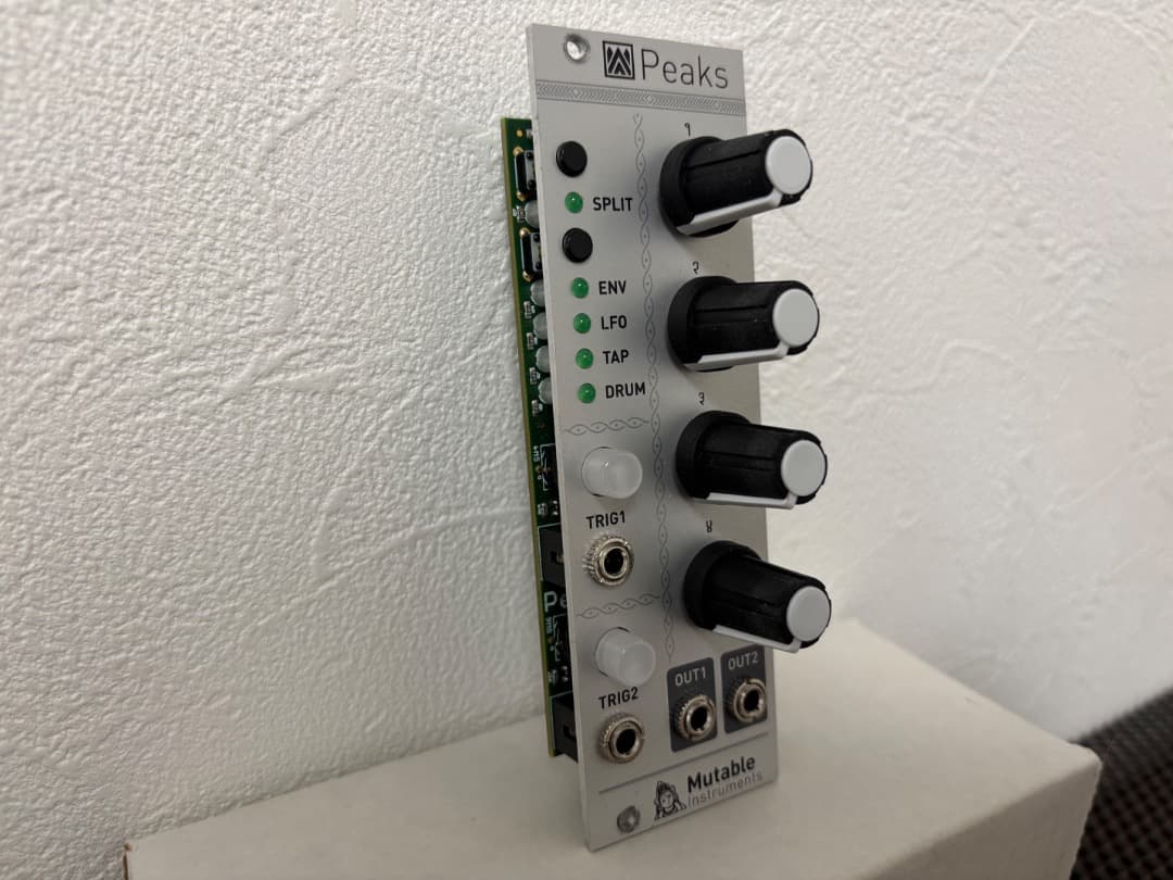 Modular Synthesizer Mutable Instruments Peaks