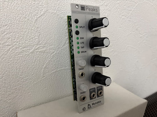 Modular Synthesizer Mutable Instruments Peaks