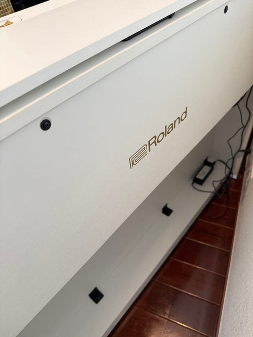 Roland Keyboards Digital Pianos Hp704 Wh