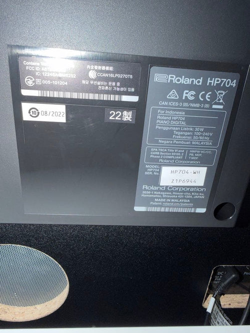 Roland Keyboards Digital Pianos Hp704 Wh