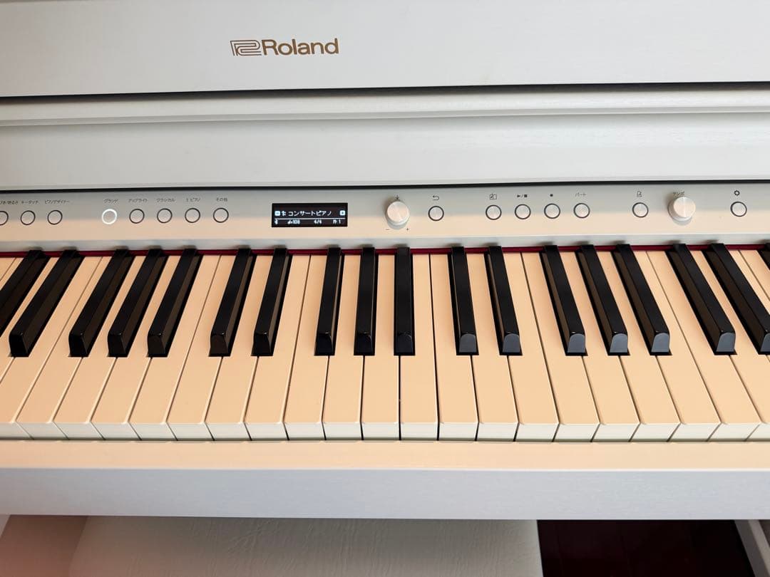 Roland Keyboards Digital Pianos Hp704 Wh