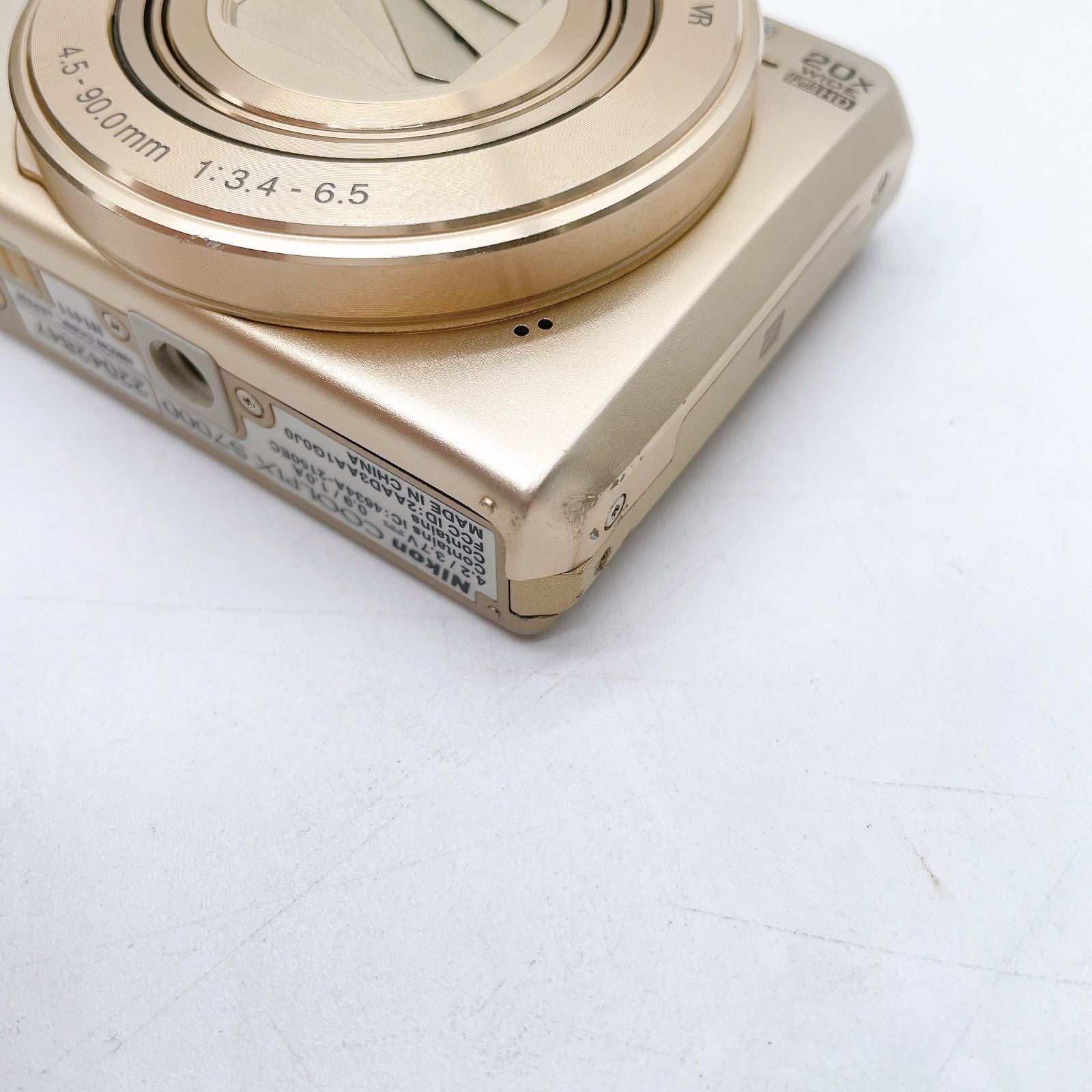 Compact Digital Camera Nikon Coolpix S7000 20