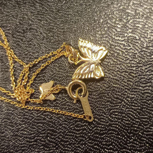 Needles Necklaces
