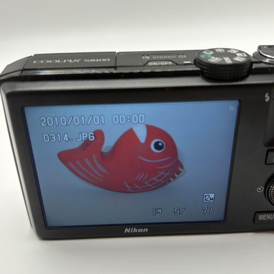 Nikon Compact Digital Camera Coolpix S8100
