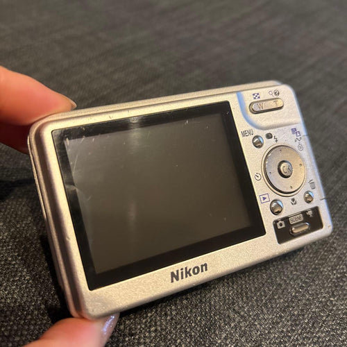 Nikon Compact Digital Camera Coolpix S2
