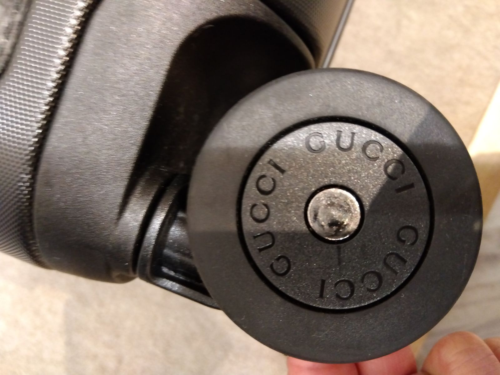Gucci Carry Case M08 25 Ss