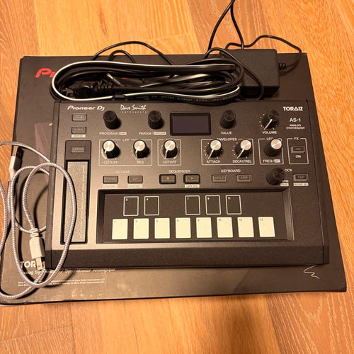 Analog Synthesizers Pioneer Dj Toraiz As-1