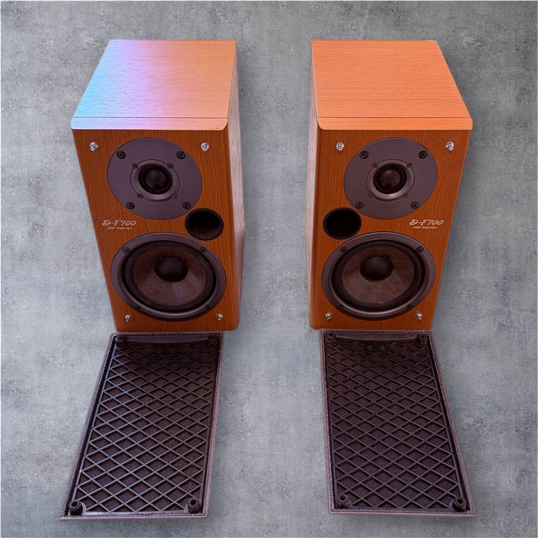 Onkyo Speakers D-F700