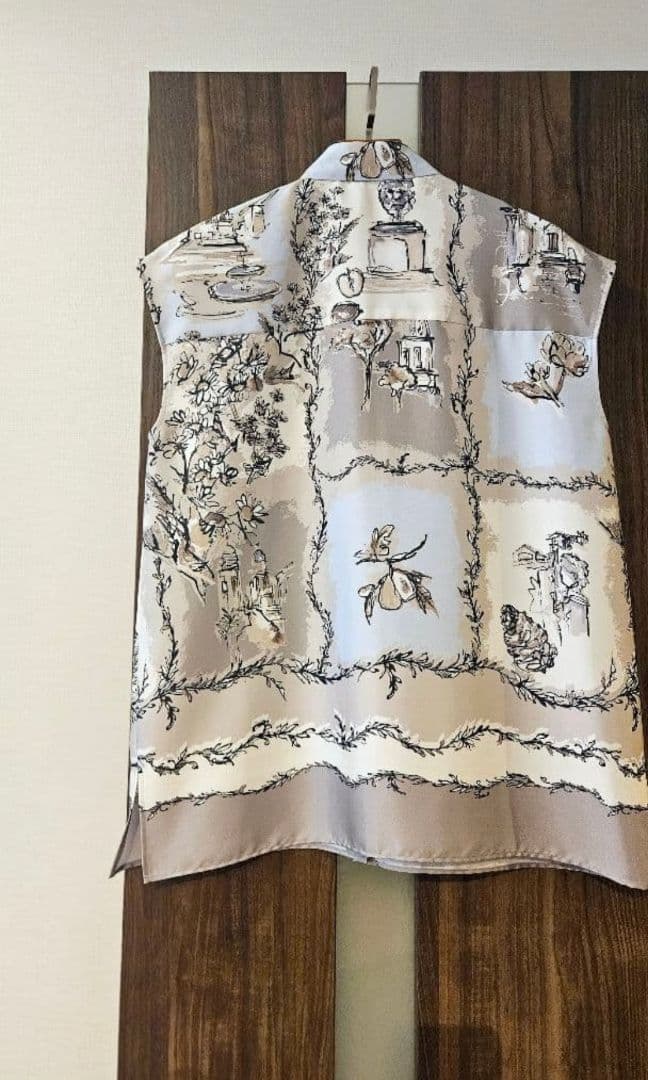 Tomorrowland Short-Sleeve