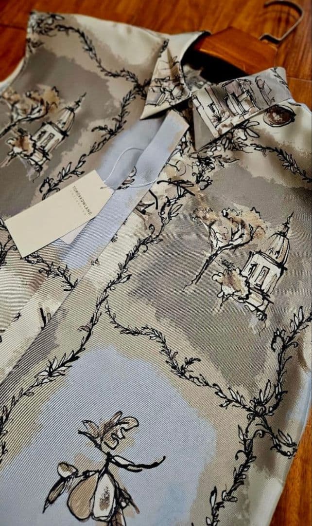 Tomorrowland Short-Sleeve