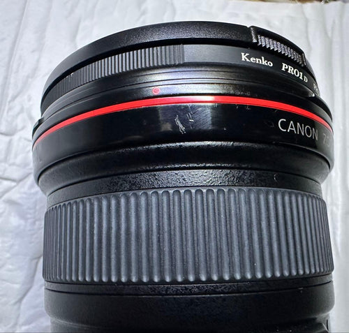 Canon Zoom Lenses Ef17-40Mm F/4L