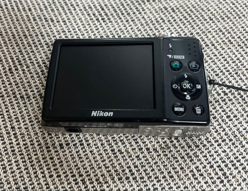Nikon Compact Digital Camera Coolpix L23