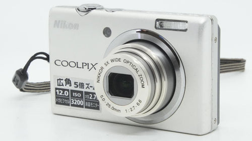 Compact Digital Camera D2067 Nikon Coolpix S570
