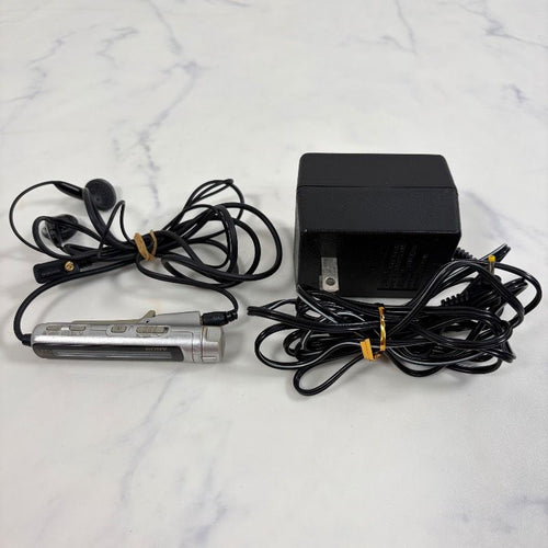 Sony Portable Md Player Mz-R900 Walkman 322K2400