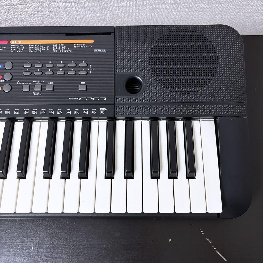 Yamaha Keyboards Digital Pianos Psr-E263 61