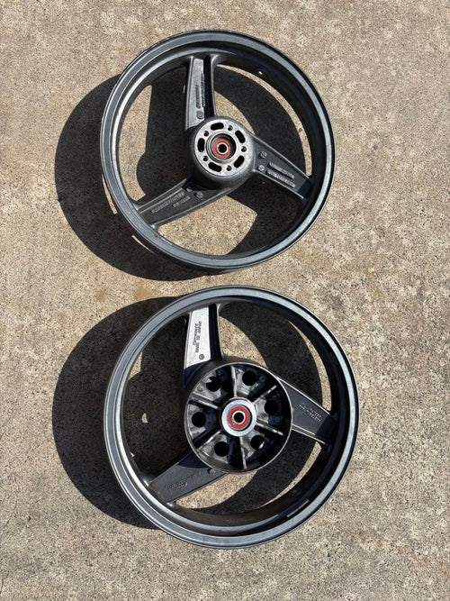 Kawasaki Wheels Gpz900R