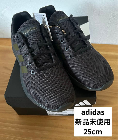Adidas Sneakers