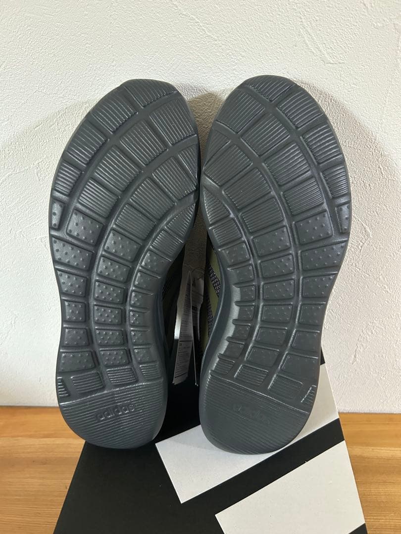 Adidas Sneakers