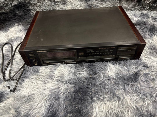 Pioneer Cd Sacd Players A0105)Pioneer Pd-M6