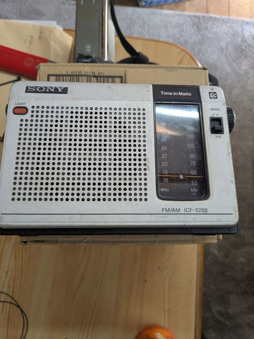 Sony Radio And Boombox Icf-5250 Fm/Am