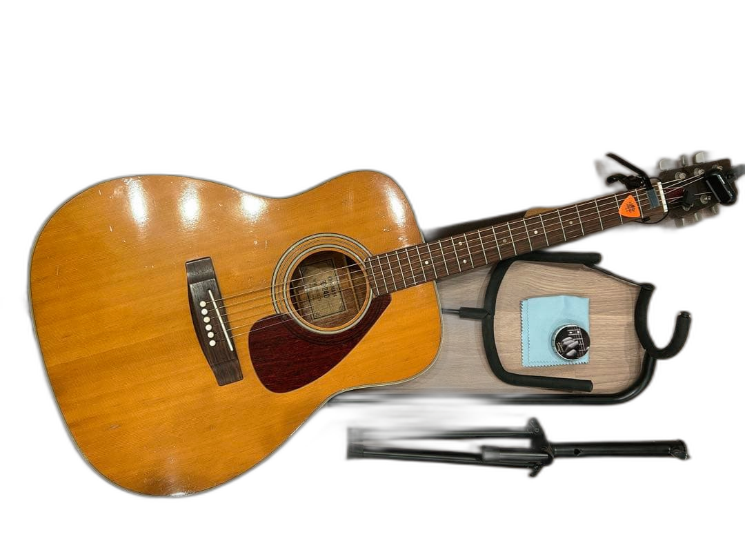 Yamaha Acoustic Guitar Beginner Set