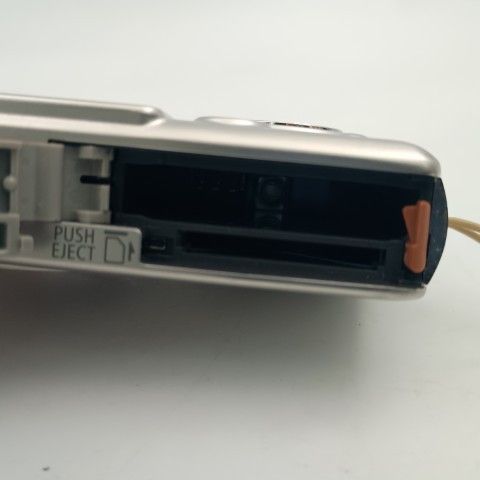 Canon Compact Digital Camera Ixy 50 Silver