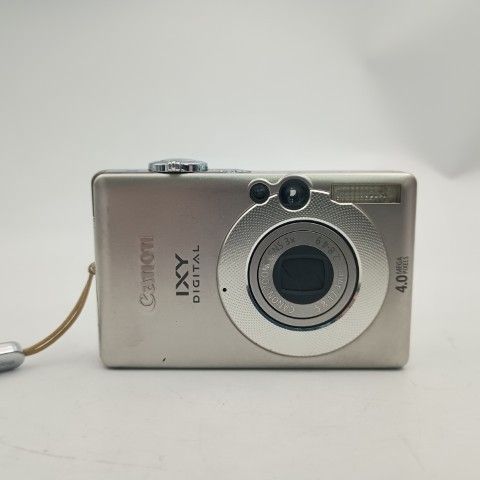 Canon Compact Digital Camera Ixy 50 Silver