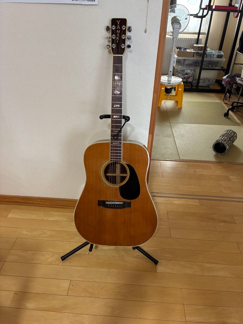 Acoustic Guitars Yamaki 140D