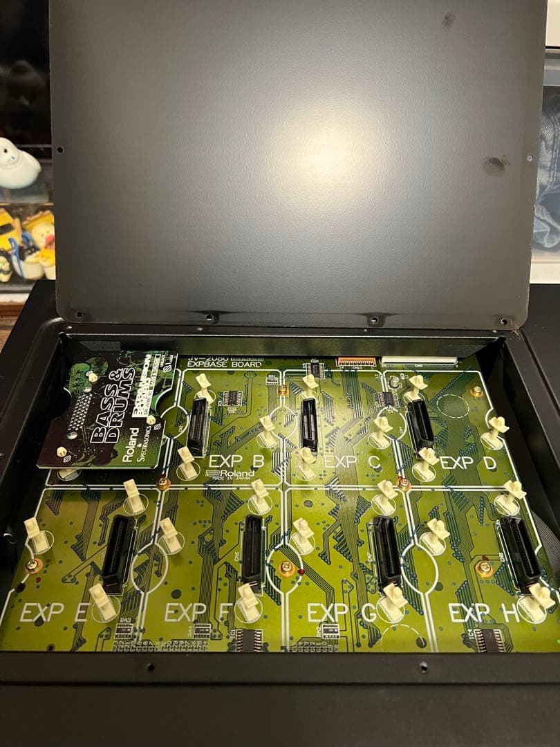 Roland Hardware Instruments Jv-2080