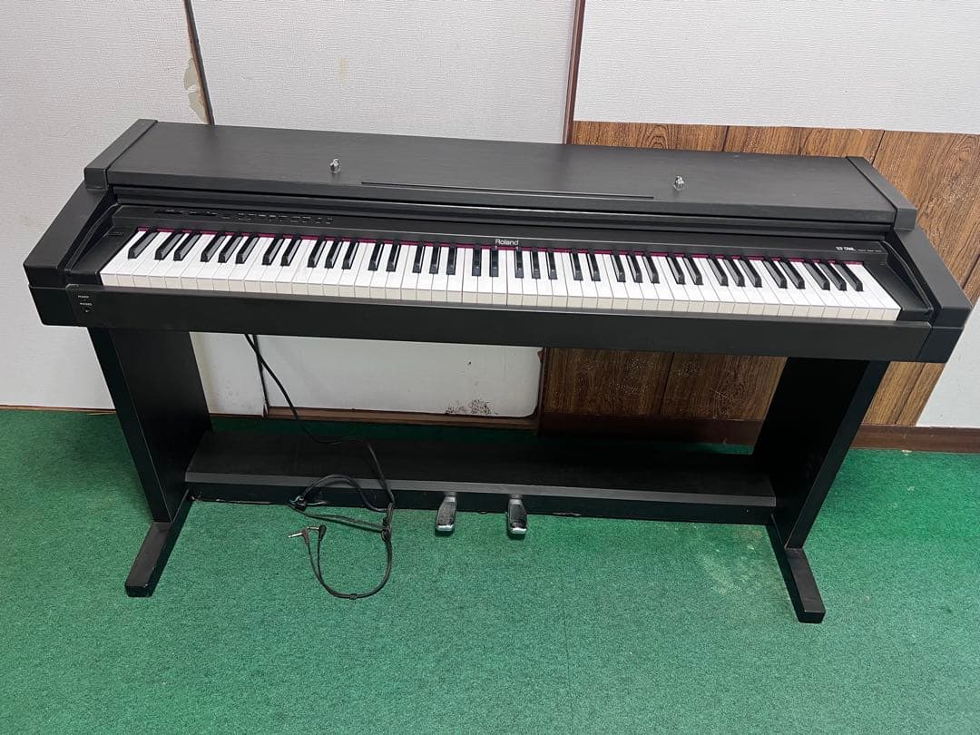 Roland Keyboards Digital Pianos