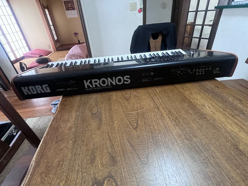Korg Others Kronos 2 With Road Case