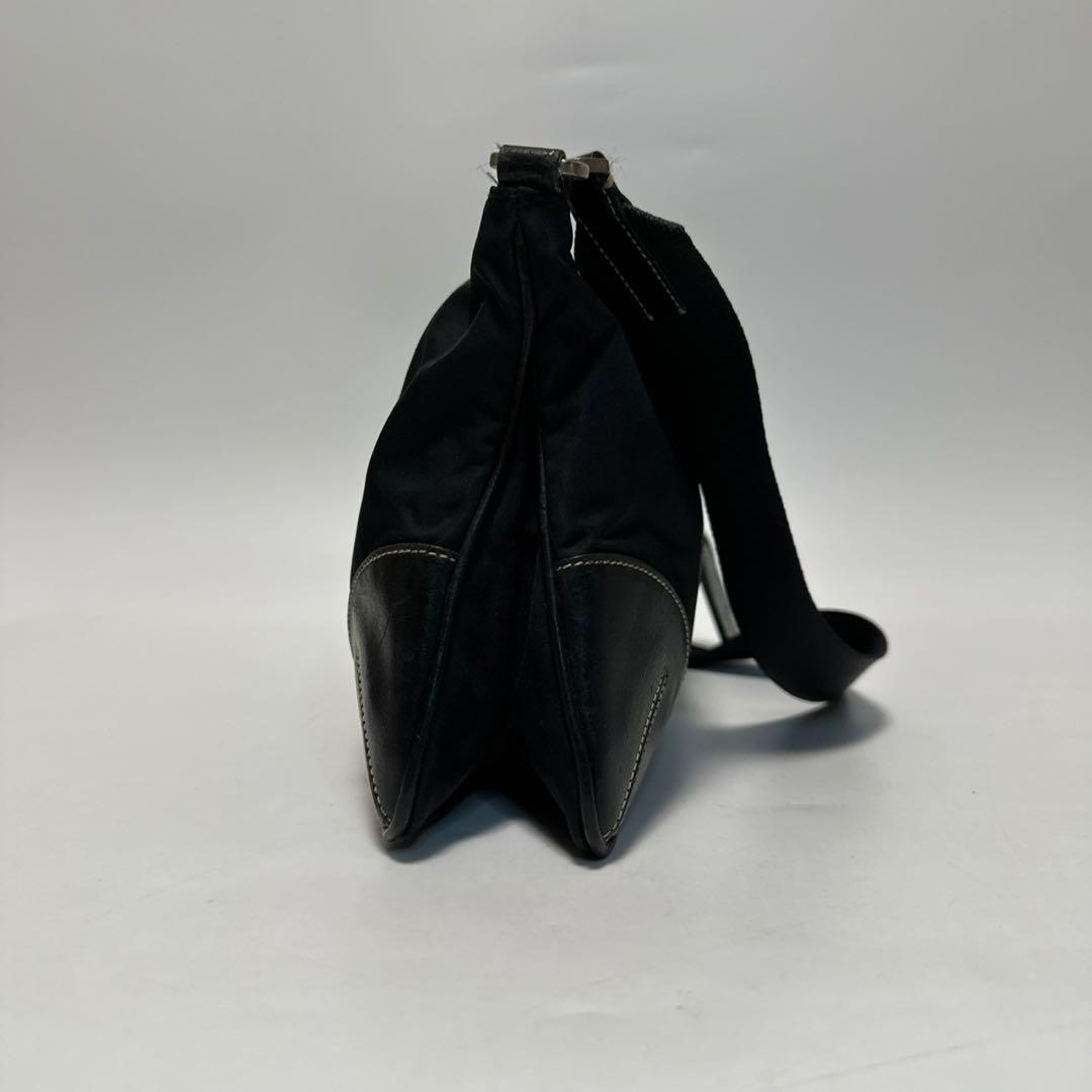 Prada Shoulder Bags U94