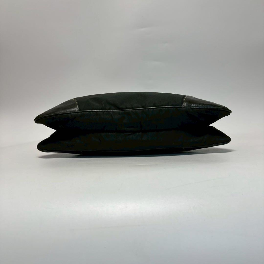 Prada Shoulder Bags U94