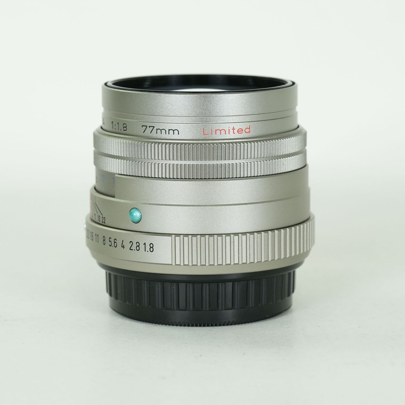 Objectif Pentax (mise au point unique) Fa77Mmf1.8 K