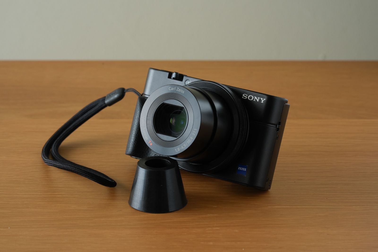Sony Compact Digital Camera Dsc-Rx100