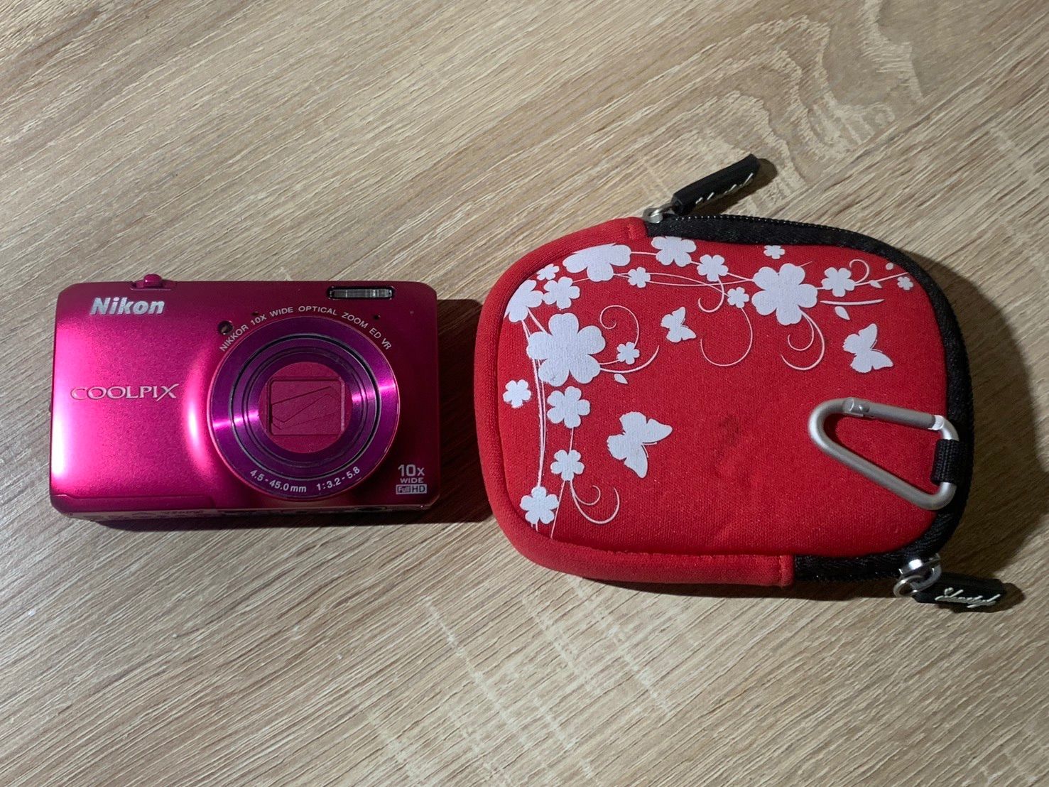Compact Digital Camera 0216 Nikon Coolpix S6300