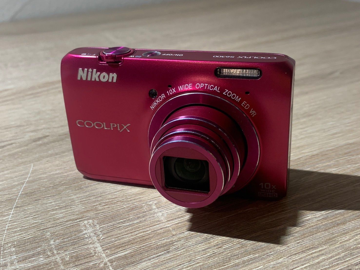 Compact Digital Camera 0216 Nikon Coolpix S6300