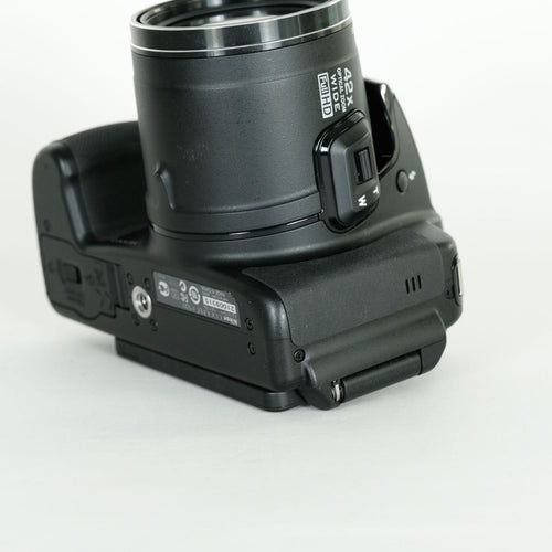 Nikon Compact Digital Camera Coolpix P520 Bk