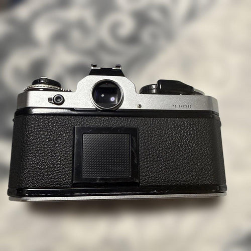 Nikon Slr Camera (Film) Fe