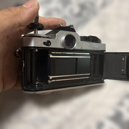 Nikon Slr Camera (Film) Fe
