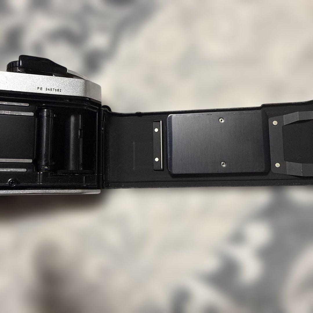Nikon Slr Camera (Film) Fe